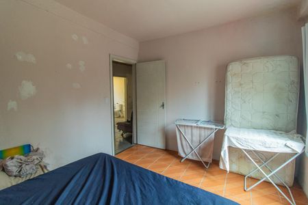 Casa à venda com 100m², 2 quartos e 2 vagas Casa à venda com 100m², 2 quartos e 2 vagasQuarto