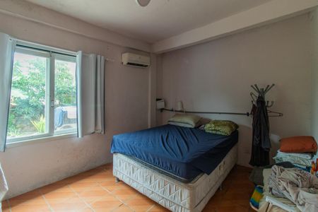 Casa à venda com 100m², 2 quartos e 2 vagas Casa à venda com 100m², 2 quartos e 2 vagasQuarto