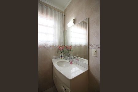 Casa à venda com 188m², 3 quartos e 4 vagasBanheiro Social