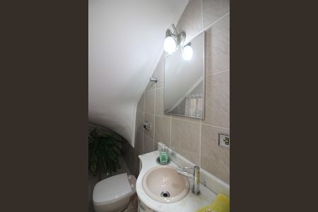 Casa à venda com 188m², 3 quartos e 4 vagasLavabo
