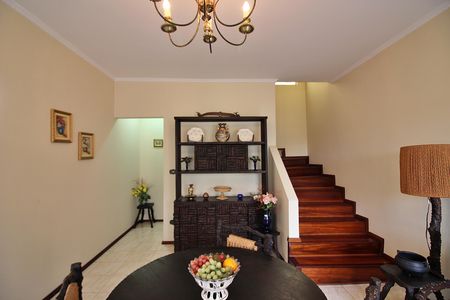 Casa à venda com 188m², 3 quartos e 4 vagasSala