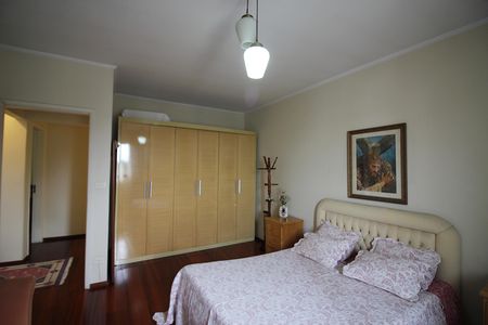 Casa à venda com 188m², 3 quartos e 4 vagasQuarto 1