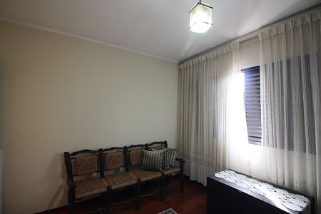 Casa à venda com 188m², 3 quartos e 4 vagasQuarto 2