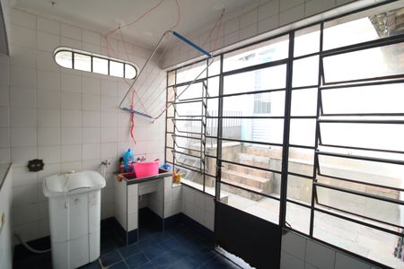 Casa para alugar com 84m², 2 quartos e sem vagaÁrea de Serviço