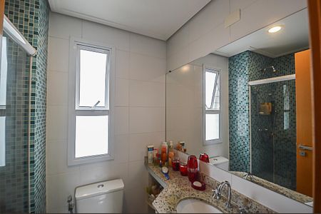 Apartamento à venda com 136m², 1 quarto e 2 vagas Apartamento à venda com 136m², 1 quarto e 2 vagasBanheiro da Suíte