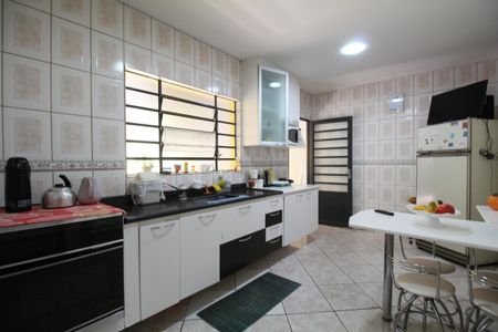 Casa à venda com 300m², 2 quartos e 12 vagasCozinha