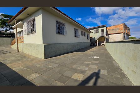 Casa à venda com 220m², 5 quartos e 4 vagasQuintal