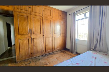 Casa à venda com 220m², 5 quartos e 4 vagasQuarto 03