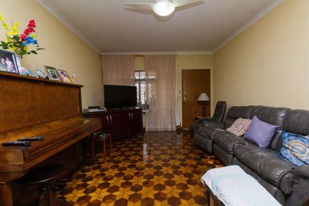 Casa para alugar com 350m², 3 quartos e 2 vagasSala