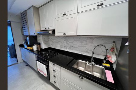 Apartamento para alugar com 165m², 3 quartos e 2 vagas Apartamento para alugar com 165m², 3 quartos e 2 vagasCozinha