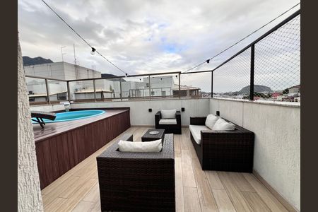 Apartamento para alugar com 165m², 3 quartos e 2 vagas Apartamento para alugar com 165m², 3 quartos e 2 vagasPiscina