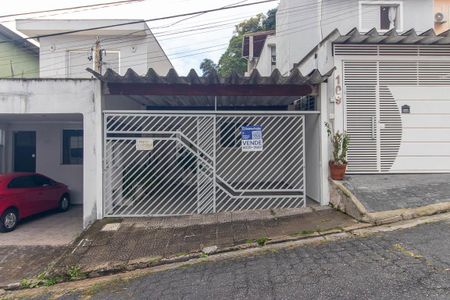 Casa à venda com 110m², 2 quartos e 2 vagas Casa à venda com 110m², 2 quartos e 2 vagasFachada