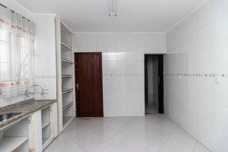 Casa à venda com 110m², 2 quartos e 2 vagas Casa à venda com 110m², 2 quartos e 2 vagasCozinha