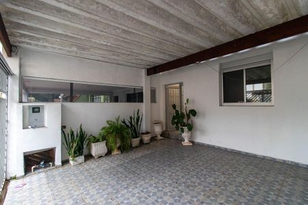 Casa à venda com 110m², 2 quartos e 2 vagas Casa à venda com 110m², 2 quartos e 2 vagasÁrea comum