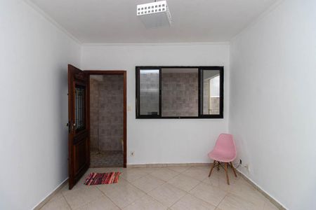 Casa à venda com 110m², 2 quartos e 2 vagas Casa à venda com 110m², 2 quartos e 2 vagasSala