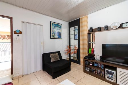 Casa à venda com 144m², 3 quartos e 2 vagas Casa à venda com 144m², 3 quartos e 2 vagasSala