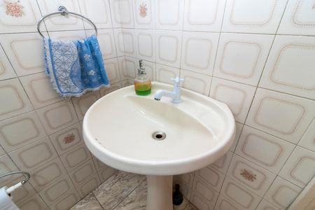 Casa à venda com 144m², 3 quartos e 2 vagas Casa à venda com 144m², 3 quartos e 2 vagasBanheiro