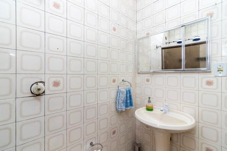 Casa à venda com 144m², 3 quartos e 2 vagas Casa à venda com 144m², 3 quartos e 2 vagasBanheiro