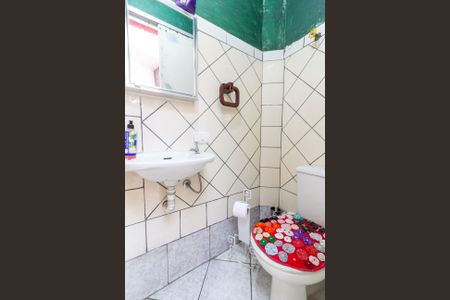 Casa à venda com 100m², 2 quartos e 2 vagasBanheiro de Serviço