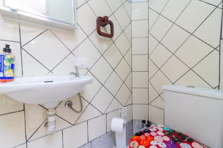 Casa à venda com 100m², 2 quartos e 2 vagasBanheiro de Serviço