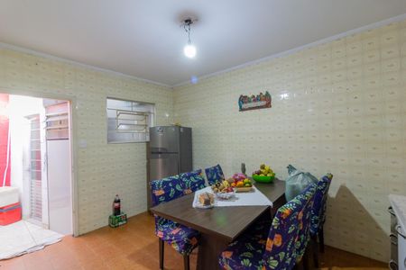 Casa à venda com 100m², 2 quartos e 2 vagasCozinha