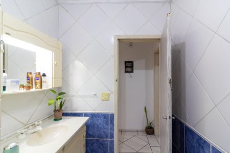 Casa à venda com 100m², 2 quartos e 2 vagasBanheiro Social