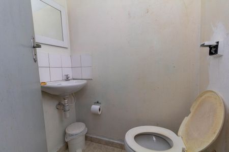 Casa à venda com 440m², 4 quartos e 8 vagasBanheiro 3