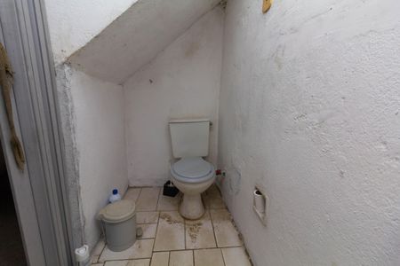 Casa à venda com 440m², 4 quartos e 8 vagasBanheiro 1