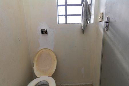 Casa à venda com 440m², 4 quartos e 8 vagasBanheiro 3