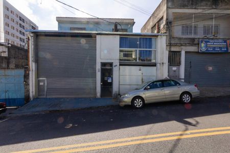 Casa à venda com 440m², 4 quartos e 8 vagasFachada