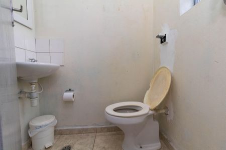 Casa à venda com 440m², 4 quartos e 8 vagasBanheiro 3