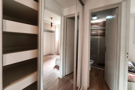 Corredor - Quartos de apartamento para alugar com 2 quartos, 53m² em Parque Residencial Vila União, Campinas