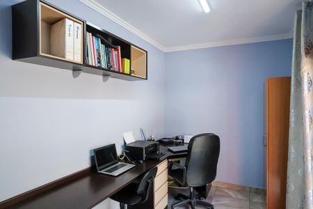 Casa à venda com 203m², 3 quartos e 2 vagasQuarto 2