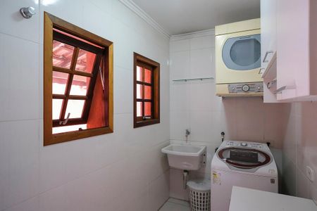 Casa à venda com 203m², 3 quartos e 2 vagasÁrea de serviço