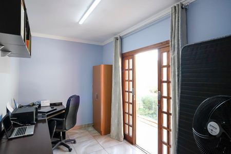 Casa à venda com 203m², 3 quartos e 2 vagasQuarto 2