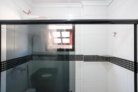 Casa à venda com 203m², 3 quartos e 2 vagasBanheiro da suíte