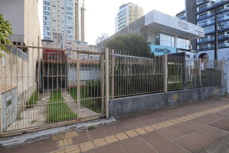 Casa à venda com 101m², 2 quartos e 2 vagasFachada