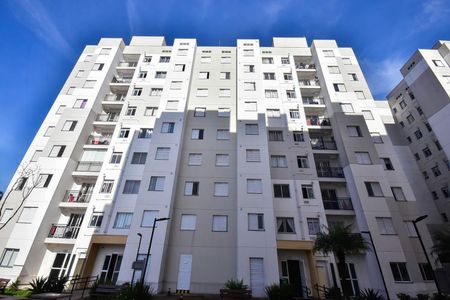 Apartamento à venda com 40m², 2 quartos e 1 vaga Apartamento à venda com 40m², 2 quartos e 1 vagaFachada
