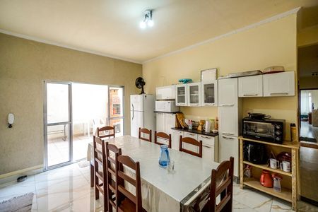 Casa à venda com 232m², 4 quartos e 4 vagasCozinha