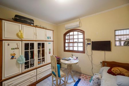 Casa à venda com 232m², 4 quartos e 4 vagasQuarto 1