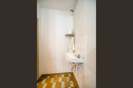 Casa à venda com 232m², 4 quartos e 4 vagasEdícula - Banheiro