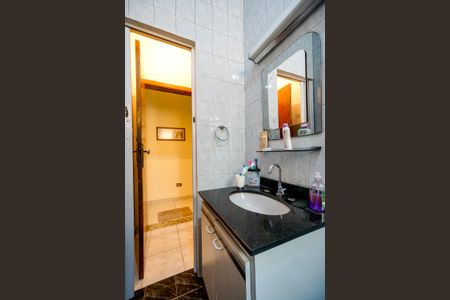 Casa à venda com 232m², 4 quartos e 4 vagasBanheiro da Suíte