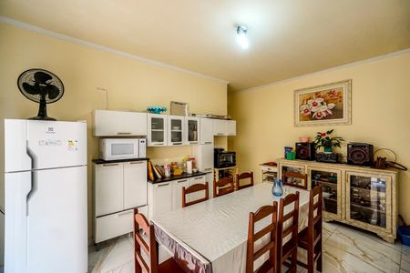 Casa à venda com 232m², 4 quartos e 4 vagasCozinha