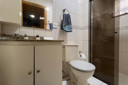 Apartamento à venda com 76m², 2 quartos e 1 vaga Apartamento à venda com 76m², 2 quartos e 1 vagaBanheiro da Suíte