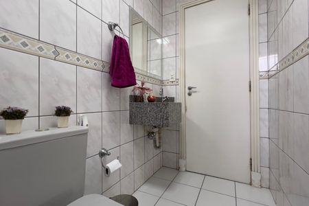 Apartamento à venda com 76m², 2 quartos e 1 vaga Apartamento à venda com 76m², 2 quartos e 1 vagaBanheiro