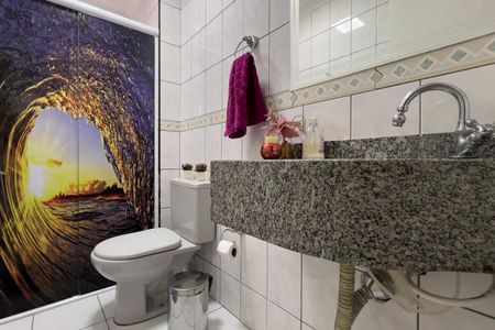 Apartamento à venda com 76m², 2 quartos e 1 vaga Apartamento à venda com 76m², 2 quartos e 1 vagaBanheiro