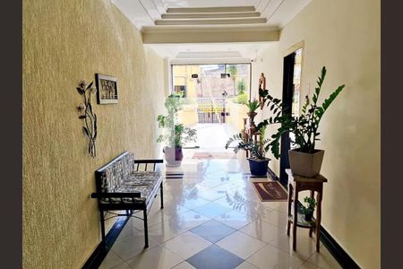 Apartamento à venda com 76m², 2 quartos e 1 vaga Apartamento à venda com 76m², 2 quartos e 1 vagaHall social