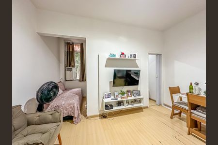 Apartamento à venda com 51m², 1 quarto e sem vaga Apartamento à venda com 51m², 1 quarto e sem vagaSala