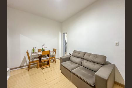 Apartamento à venda com 51m², 1 quarto e sem vaga Apartamento à venda com 51m², 1 quarto e sem vagaSala