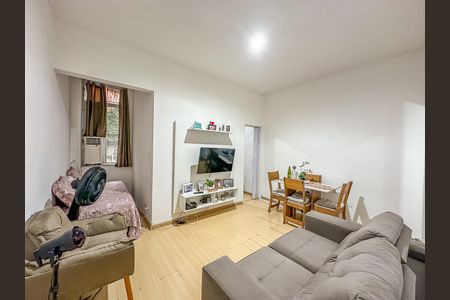 Apartamento à venda com 51m², 1 quarto e sem vaga Apartamento à venda com 51m², 1 quarto e sem vagaSala